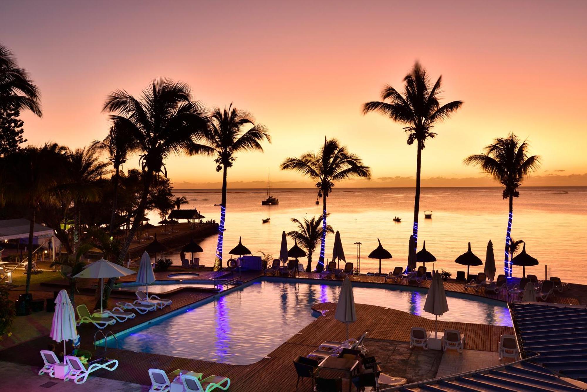 Coral Azur Beach Resort Mont Choisy מראה חיצוני תמונה